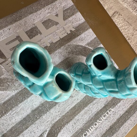 Vintage Pair of Turquoise Glazed Coral Vases - Picture 7 of 9